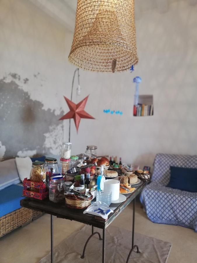 Alicudi Giardino Dei Carrubi- Al Gradino 365 Bed & Breakfast ภายนอก รูปภาพ