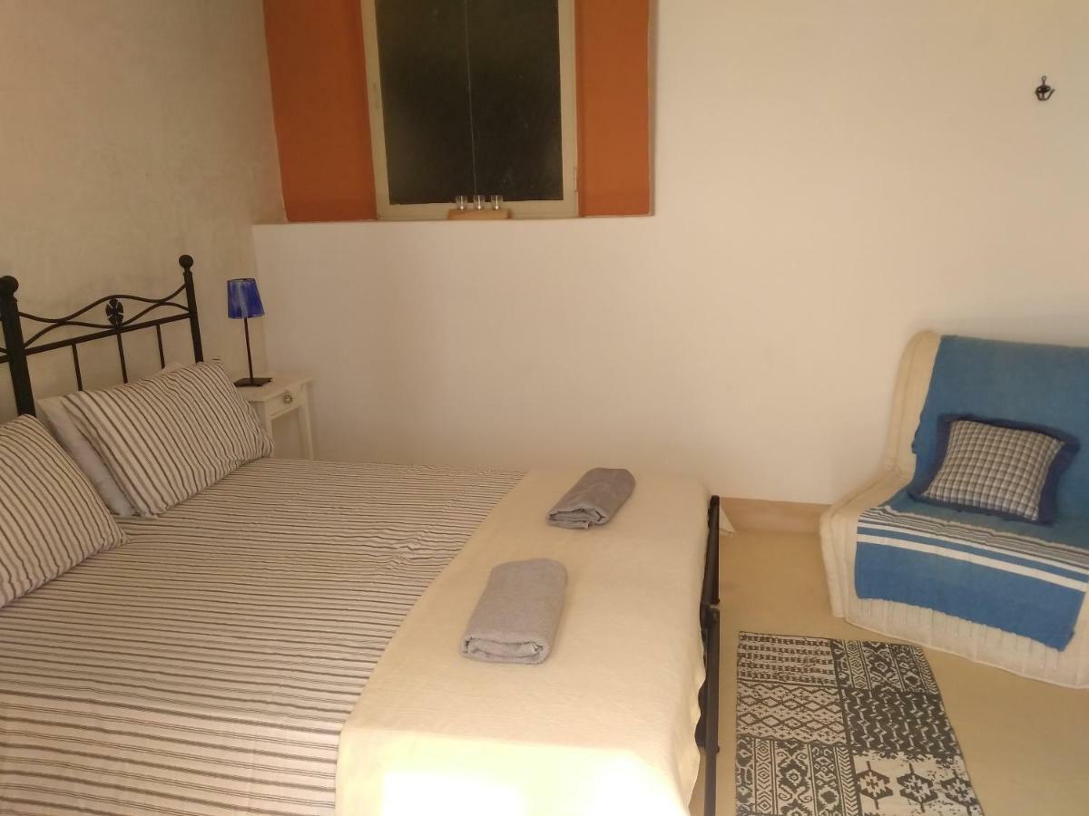 Alicudi Giardino Dei Carrubi- Al Gradino 365 Bed & Breakfast ภายนอก รูปภาพ